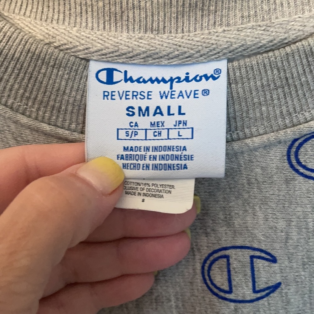 Champion sweatshirt - Picture 3 of 4